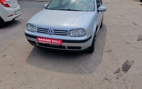 Volkswagen Golf IV, 2001 год, 400 000 рублей, 2 фотография