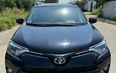 Toyota RAV4, 2017 год, 3 750 000 рублей, 3 фотография