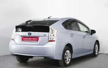 Toyota Prius, 2010 год, 1 098 000 рублей, 3 фотография