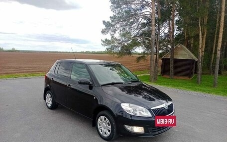 Skoda Fabia II, 2011 год, 670 000 рублей, 3 фотография