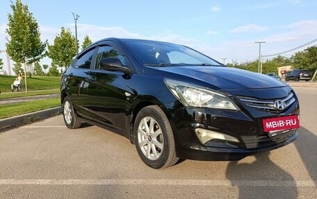 Hyundai Solaris II рестайлинг, 2015 год, 1 175 000 рублей, 3 фотография