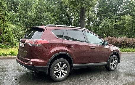 Toyota RAV4, 2017 год, 2 450 000 рублей, 4 фотография