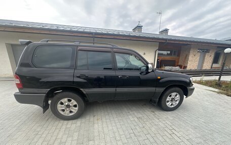 Toyota Land Cruiser 100 рестайлинг 2, 2006 год, 2 150 000 рублей, 3 фотография