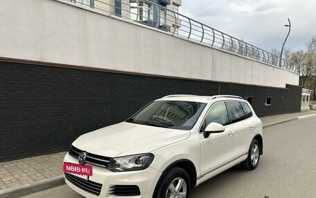 Volkswagen Touareg III, 2011 год, 1 750 000 рублей, 3 фотография