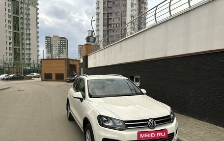 Volkswagen Touareg III, 2011 год, 1 750 000 рублей, 5 фотография