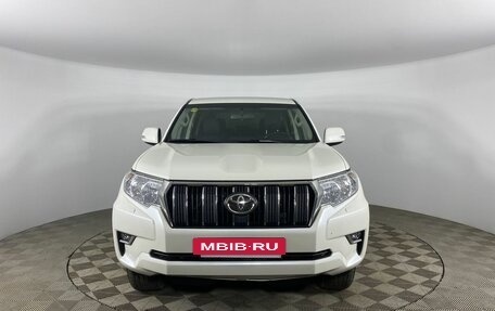 Toyota Land Cruiser Prado 150 рестайлинг 2, 2019 год, 5 500 000 рублей, 2 фотография