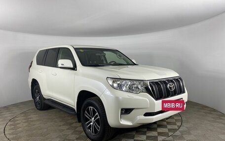 Toyota Land Cruiser Prado 150 рестайлинг 2, 2019 год, 5 500 000 рублей, 3 фотография