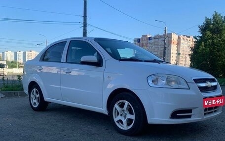 Chevrolet Aveo III, 2010 год, 590 000 рублей, 3 фотография