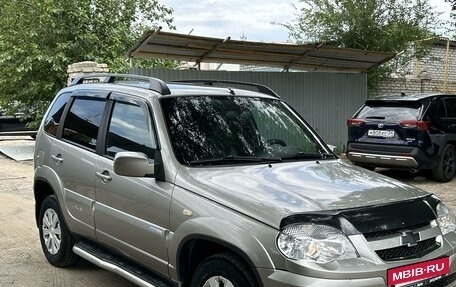 Chevrolet Niva I рестайлинг, 2011 год, 590 000 рублей, 3 фотография