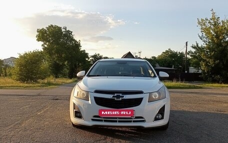 Chevrolet Cruze II, 2010 год, 870 000 рублей, 4 фотография