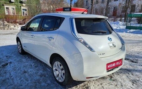 Nissan Leaf I, 2015 год, 850 000 рублей, 4 фотография