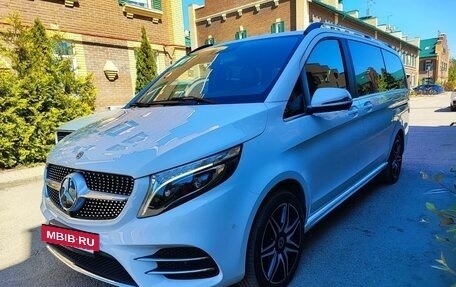 Mercedes-Benz V-Класс, 2020 год, 7 700 000 рублей, 2 фотография