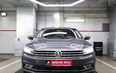 Volkswagen Passat B8 рестайлинг, 2017 год, 1 770 000 рублей, 3 фотография