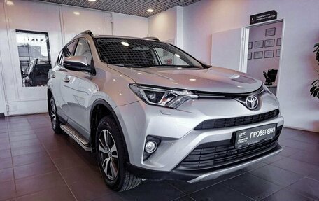 Toyota RAV4, 2017 год, 3 200 000 рублей, 3 фотография