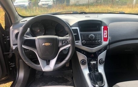 Chevrolet Cruze II, 2010 год, 450 000 рублей, 8 фотография