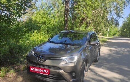 Toyota RAV4, 2016 год, 2 150 000 рублей, 3 фотография