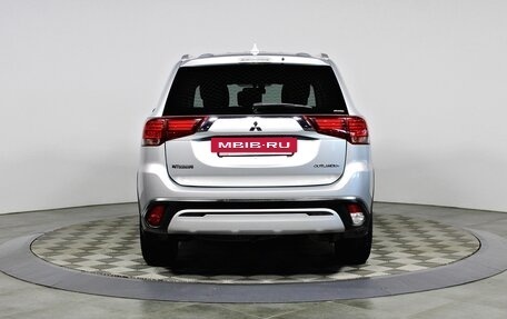 Mitsubishi Outlander III рестайлинг 3, 2019 год, 2 547 000 рублей, 7 фотография