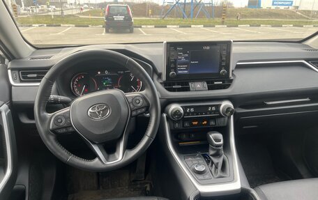 Toyota RAV4, 2021 год, 4 200 000 рублей, 8 фотография