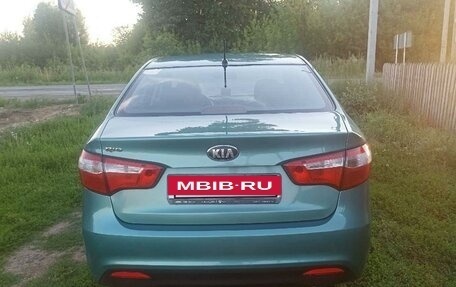 KIA Rio III рестайлинг, 2013 год, 915 000 рублей, 3 фотография