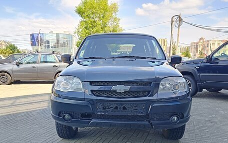 Chevrolet Niva I рестайлинг, 2017 год, 825 000 рублей, 2 фотография