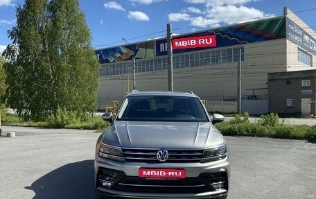 Volkswagen Tiguan II, 2018 год, 3 050 000 рублей, 1 фотография