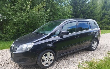 Opel Zafira B, 2011 год, 1 000 000 рублей, 2 фотография