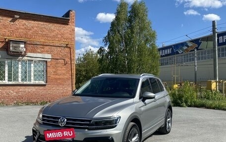 Volkswagen Tiguan II, 2018 год, 3 050 000 рублей, 2 фотография