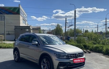 Volkswagen Tiguan II, 2018 год, 3 050 000 рублей, 8 фотография