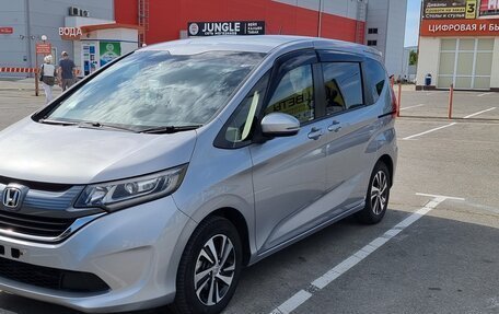 Honda Freed II, 2017 год, 1 850 000 рублей, 1 фотография