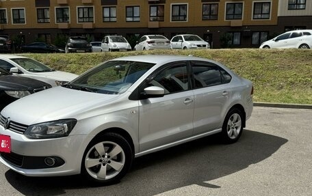 Volkswagen Polo VI (EU Market), 2011 год, 950 000 рублей, 1 фотография