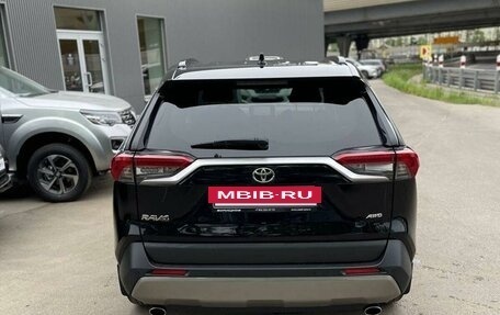 Toyota RAV4, 2019 год, 3 297 000 рублей, 4 фотография