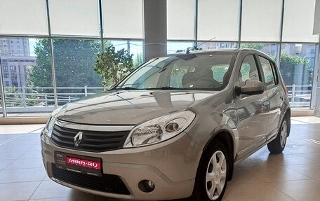 Renault Sandero I, 2013 год, 961 000 рублей, 1 фотография