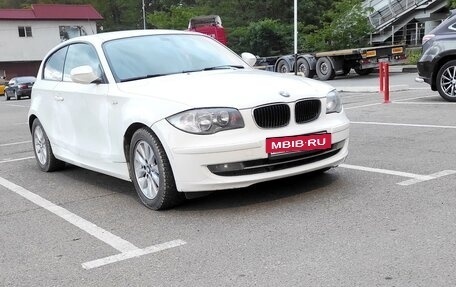 BMW 1 серия, 2010 год, 799 000 рублей, 2 фотография