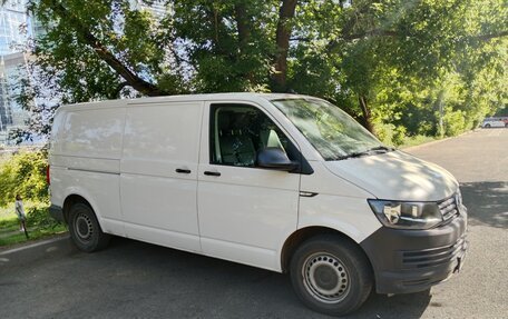 Volkswagen Transporter T6 рестайлинг, 2019 год, 1 840 000 рублей, 3 фотография