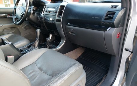 Toyota Land Cruiser Prado 120 рестайлинг, 2008 год, 3 150 000 рублей, 18 фотография