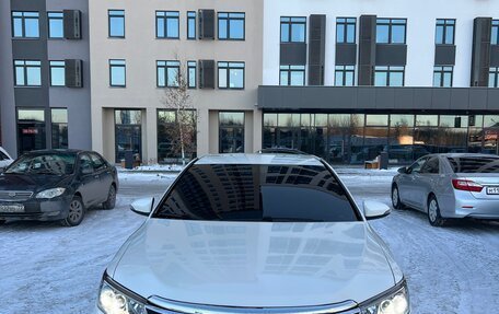 Toyota Camry, 2017 год, 2 400 000 рублей, 7 фотография