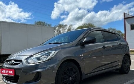 Hyundai Solaris II рестайлинг, 2014 год, 1 100 000 рублей, 3 фотография