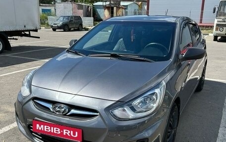 Hyundai Solaris II рестайлинг, 2014 год, 1 100 000 рублей, 6 фотография