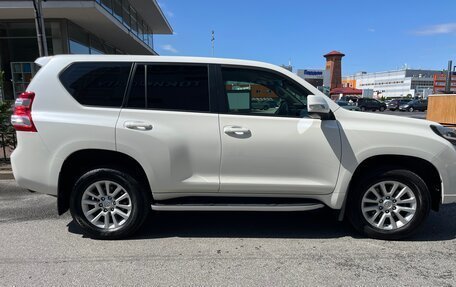 Toyota Land Cruiser Prado 150 рестайлинг 2, 2015 год, 3 850 000 рублей, 4 фотография