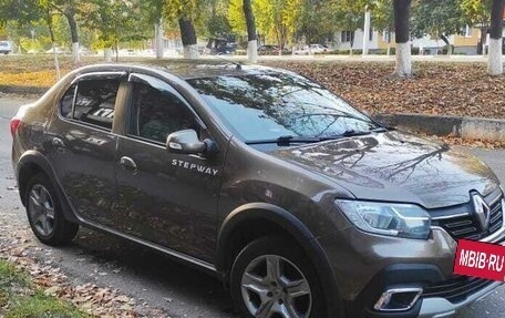 Renault Logan II, 2019 год, 1 105 000 рублей, 3 фотография