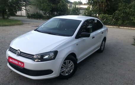 Volkswagen Polo VI (EU Market), 2015 год, 755 000 рублей, 1 фотография