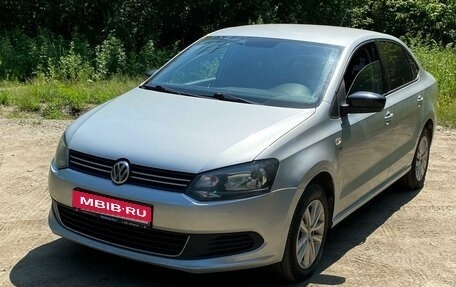 Volkswagen Polo VI (EU Market), 2013 год, 980 000 рублей, 1 фотография