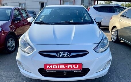 Hyundai Solaris II рестайлинг, 2011 год, 850 000 рублей, 2 фотография