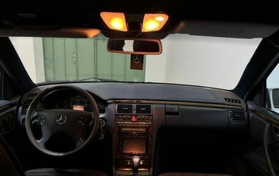 Mercedes-Benz E-Класс, 2000 год, 770 000 рублей, 1 фотография