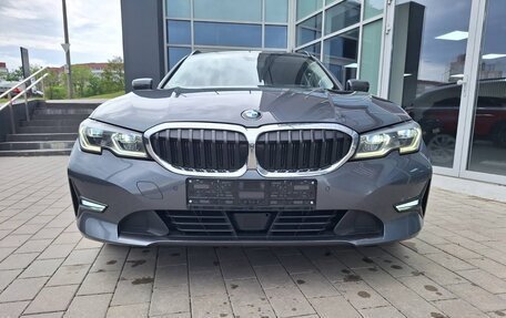 BMW 3 серия, 2020 год, 2 800 000 рублей, 1 фотография