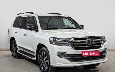 Toyota Land Cruiser 200, 2019 год, 10 099 000 рублей, 3 фотография