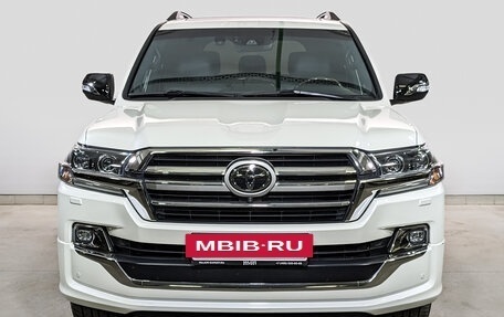 Toyota Land Cruiser 200, 2019 год, 10 099 000 рублей, 2 фотография