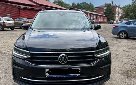 Volkswagen Tiguan II, 2022 год, 3 450 000 рублей, 3 фотография