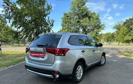 Mitsubishi Outlander III рестайлинг 3, 2015 год, 2 195 000 рублей, 2 фотография