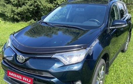 Toyota RAV4, 2018 год, 2 800 000 рублей, 1 фотография